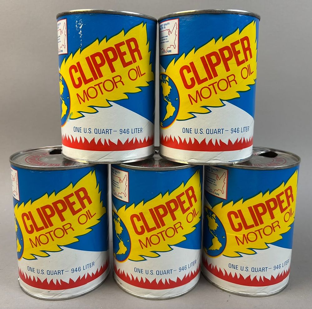 Lot 240: 5 Vintage Composite Clipper Motor Oil Quart Cans