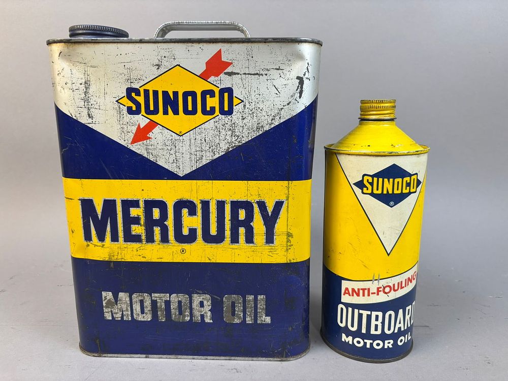 Lot 267: 2 Vintage Sunoco Outboard Motor Oil Cans 2 Gallon