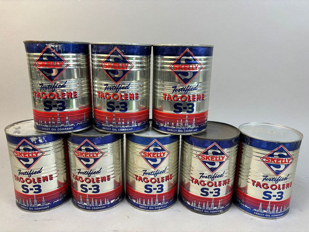 Lot 275: 8 NOS Skelly Tagolene S-3 Rippled Quart Metal Cans