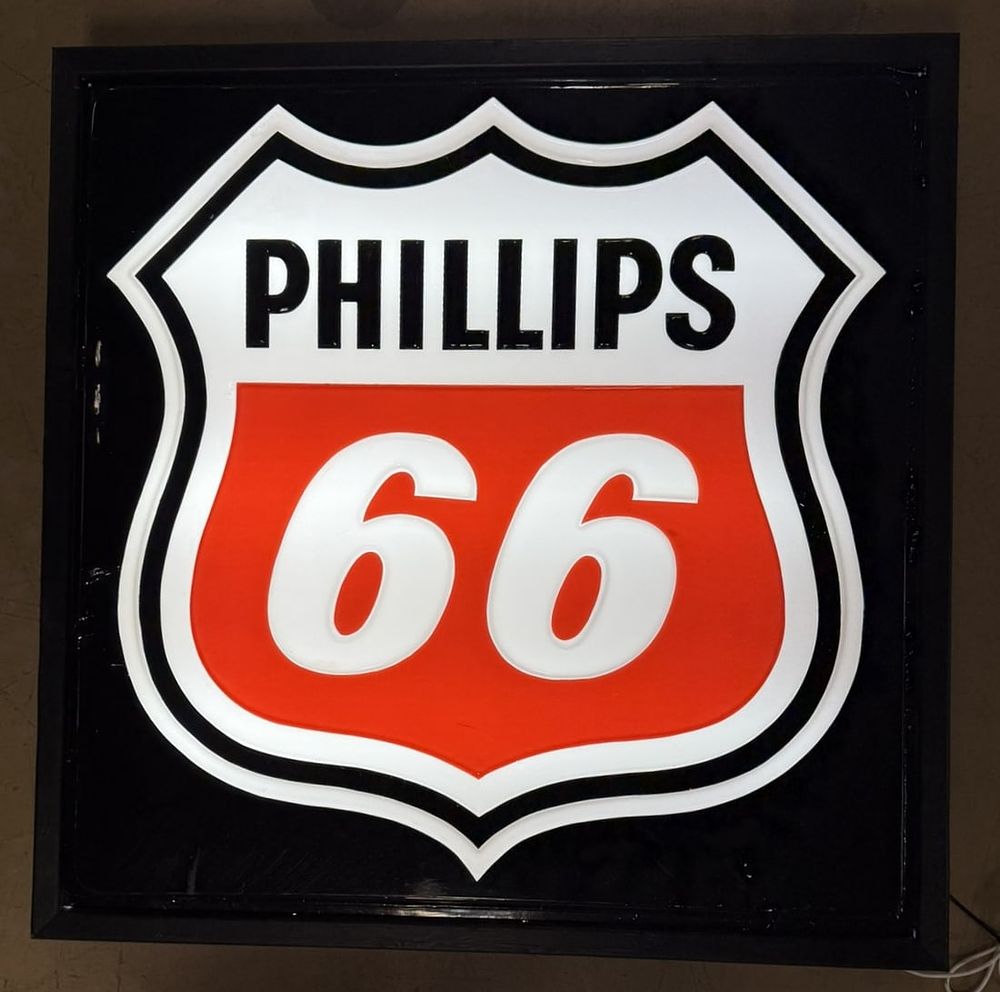 Lot 325B: Phillips 66 Motor Oil Gas Electric Lighted Sign
