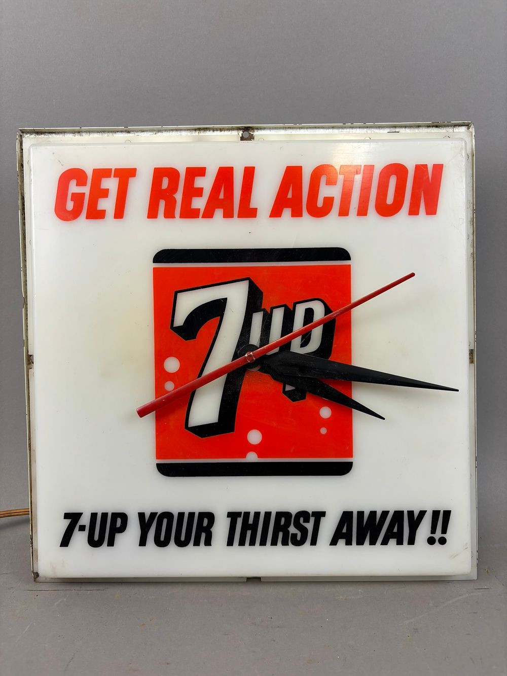 Lot 449D: 7Up Get Real Action Electric Advertising Clock