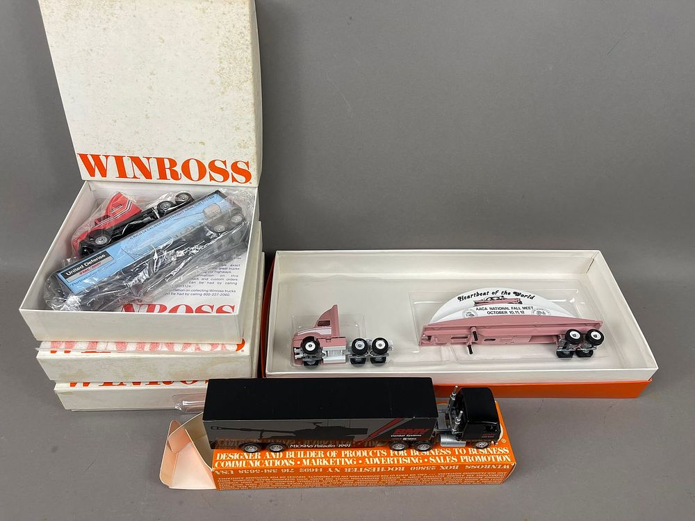 Lot 160: 5 NOS Winross Semi Truck Trailer Die Cast Toys