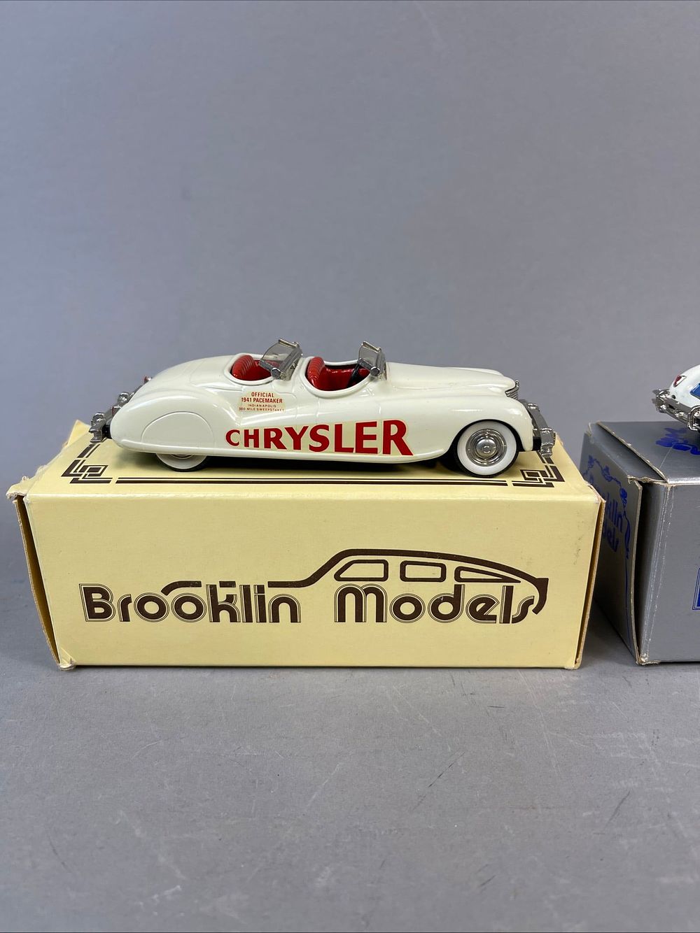 Lot 195: 20 Matchbox Assorted Die Cast Toy Trucks Cars