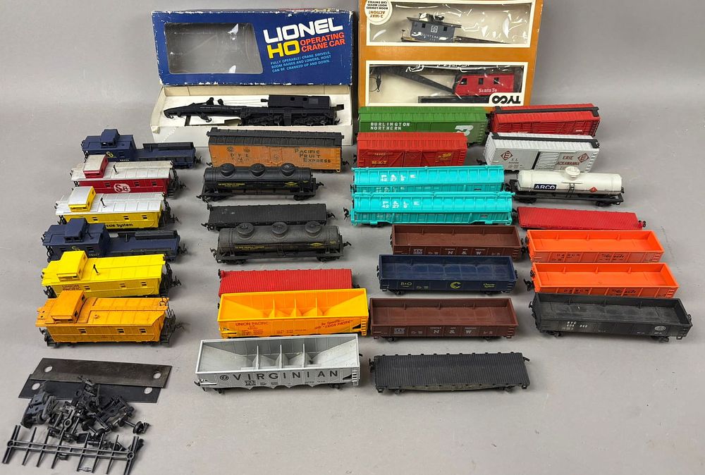 Lot 229: NOS Tyco 932 HO Gauge Train Set Lionel HO Crane Car