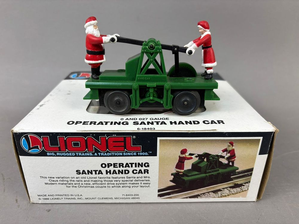 Lot 262: NOS Lionel Operating Santa Hand Car 6-18403 w/Box
