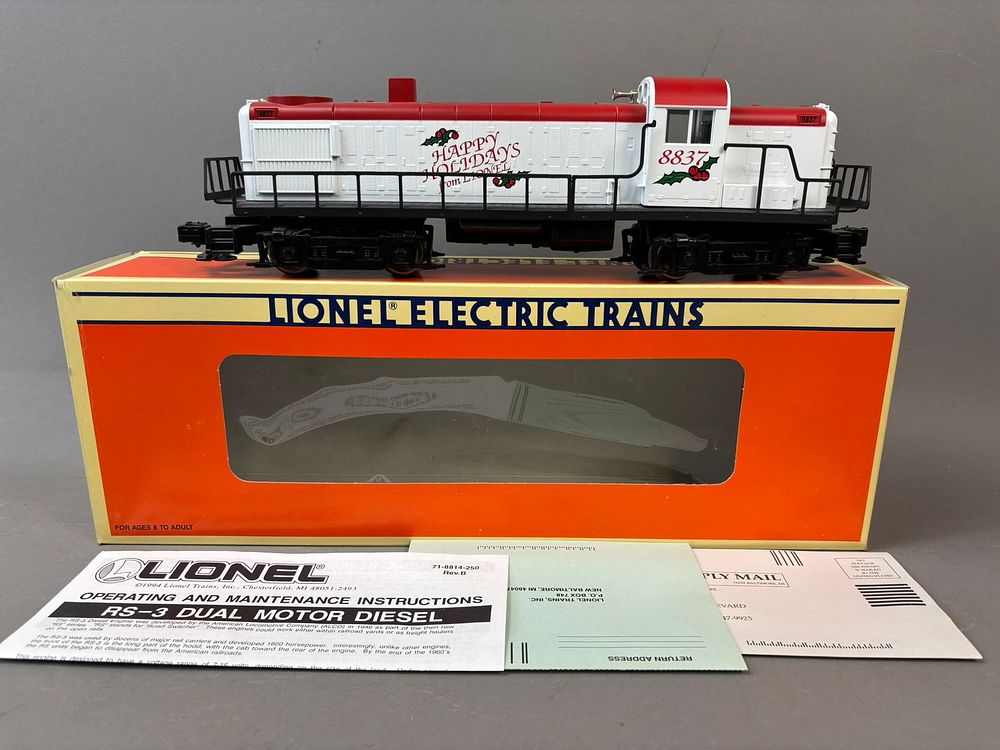 Lot 266: NOS Lionel Christmas 6-18837 RS-3 Diesel Train Engine