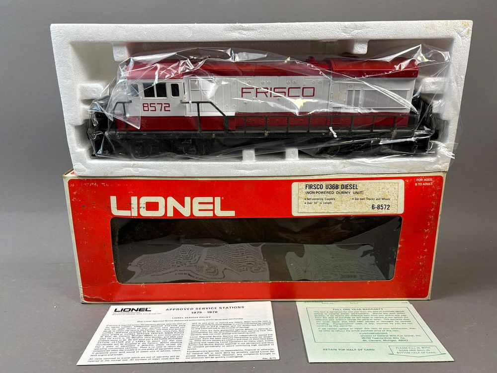 Lot 272: NOS Lionel Frisco U36B Diesel Train Engine 8572
