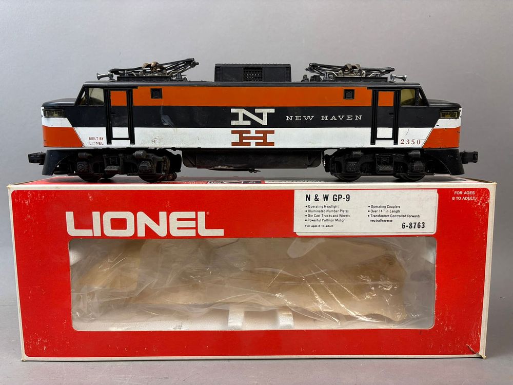 Lot 287: Lionel Trains New Haven 2350 Electric Locomotive