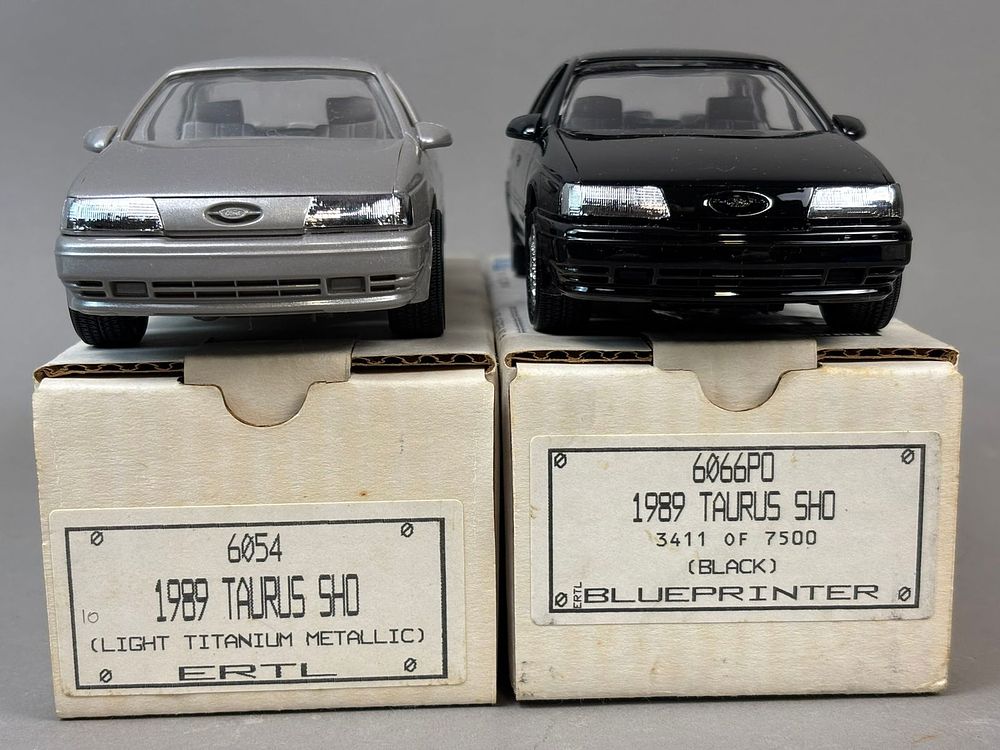 Lot 293: 2 NOS Ertl AMT 89 Ford Taurus SHO Dealer Promo Car