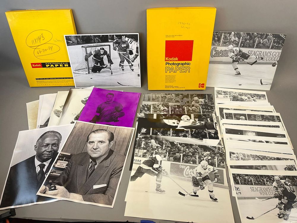 Lot 177: Lot of 62 Detroit Red Wings 1969-91 11" x 14' Photos Gordie Howe Steve Yzerman