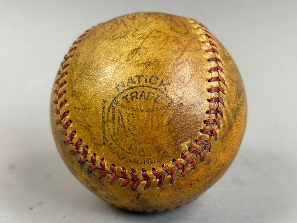 Lot 205: 1946 Chicago White Sox Team Multi-Signed Autographed Baseball With Ted Lyons