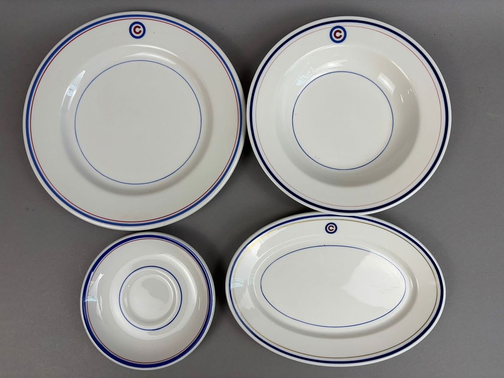 Lot 227: Vintage Set of 4 Chicago Cubs Baseball Syracuse China Team Serving Plates