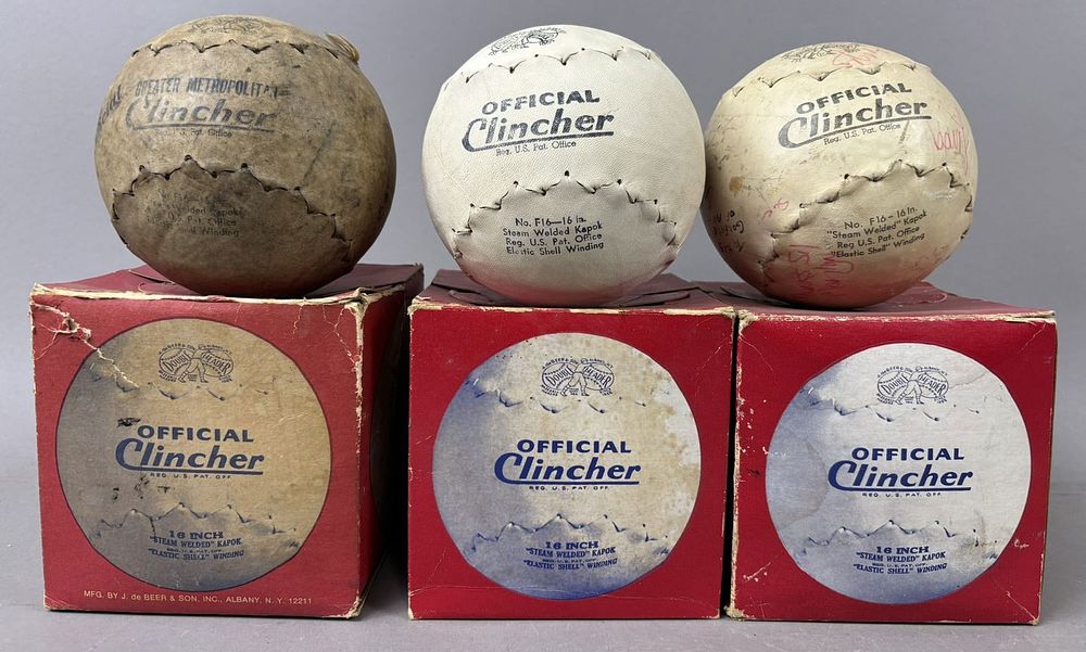 Lot 289: Lot 3 Antique Official Clincher Softballs w/ Original Boxes