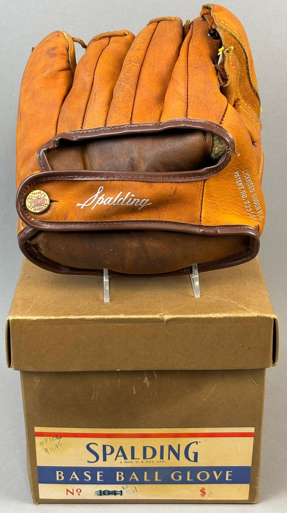 Lot 328: Phil Scooter Rizzuto Spalding 1161 Model Baseball Glove w/ Original Box NOS