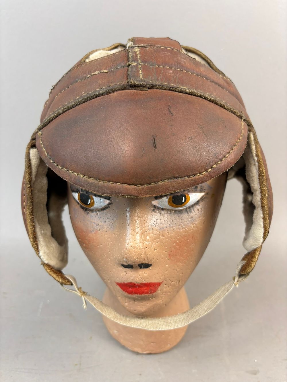 Lot 427: Antique Early 1900s 8 Spoke Leather Football Helmet EX+ Condition