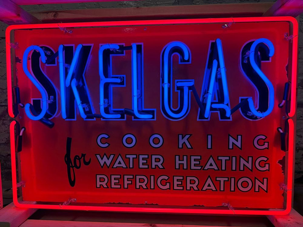 Lot 186: Skelgas Skelly Cooking Water Heating SSP Porcelain Neon Advertising Sign