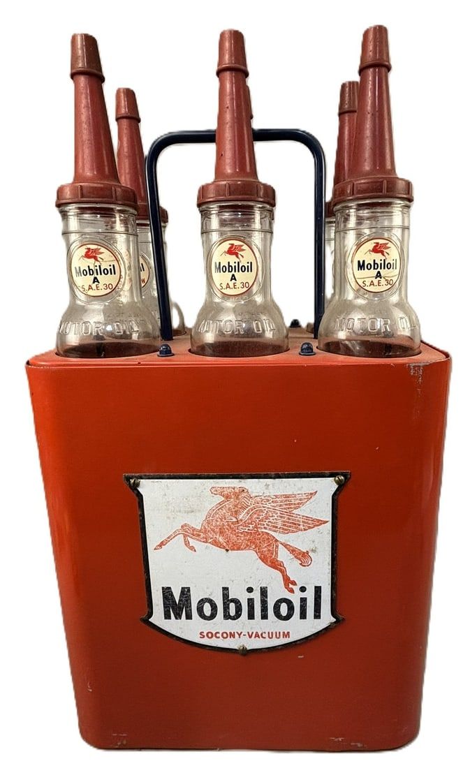 Lot 244: Mobiloil Socony Vacuum 6 Pack Quart Bottle Service Station Display Rack