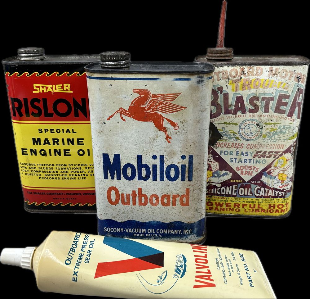 Lot 283: Lot 4 Marine Outboard Quart & Gear Oil Cans Mobiloil Blaster Shaler & Valvoline