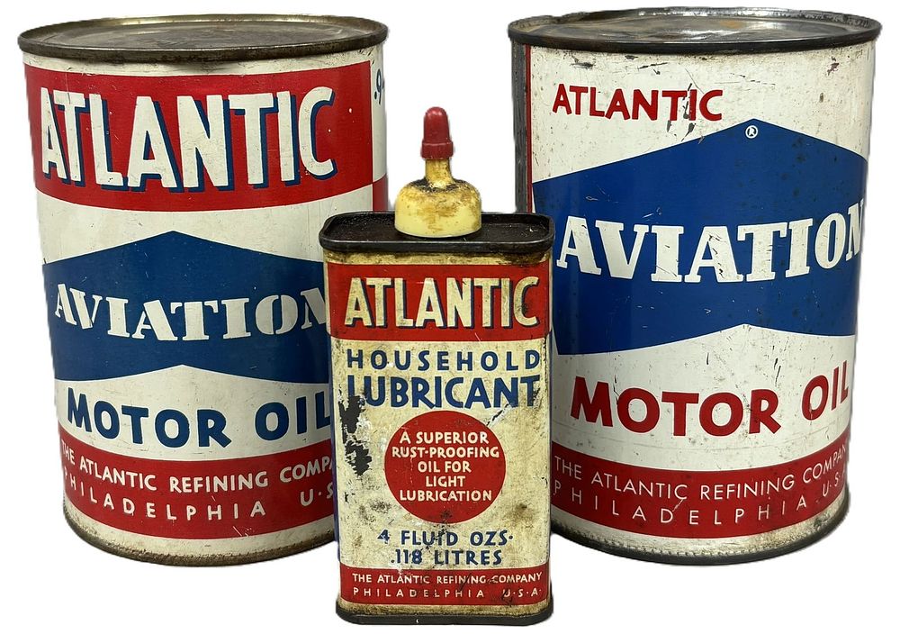 Lot 315: Lot 3 Atlantic Cans: Pair Aviation Motor Oil Quart Cans & 4oz Oiler