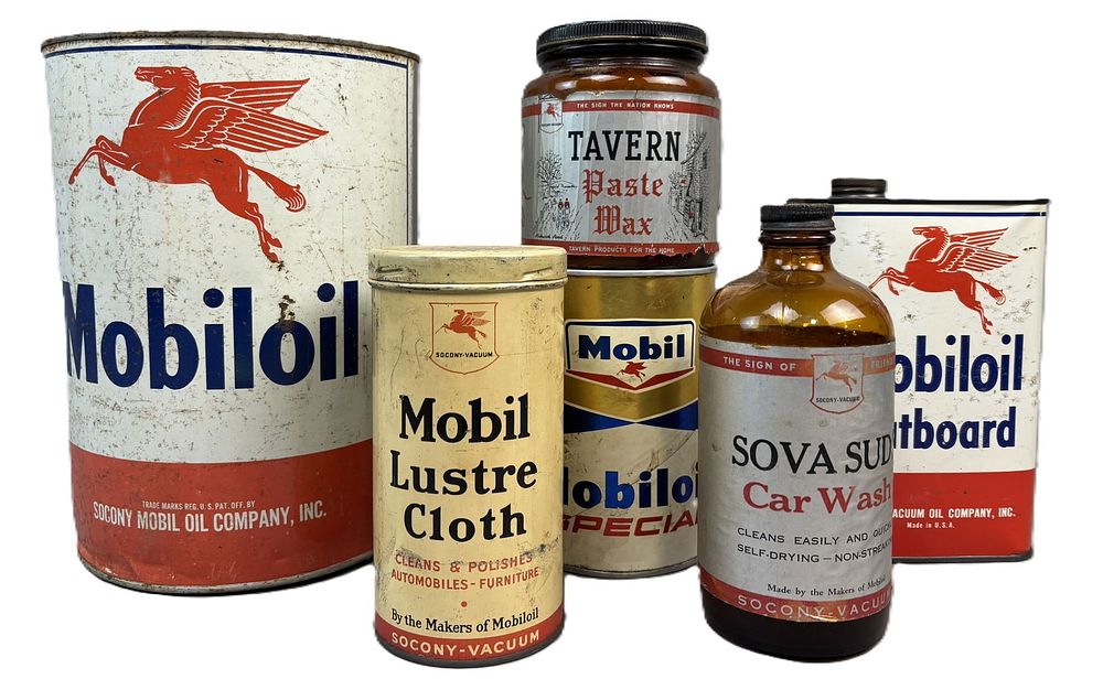 Lot 319: Lot 6 Mobil Oil Cans: 5 Quart, Tavern Paste Wax, Sova Sud, Outboard & Lustre Cloth