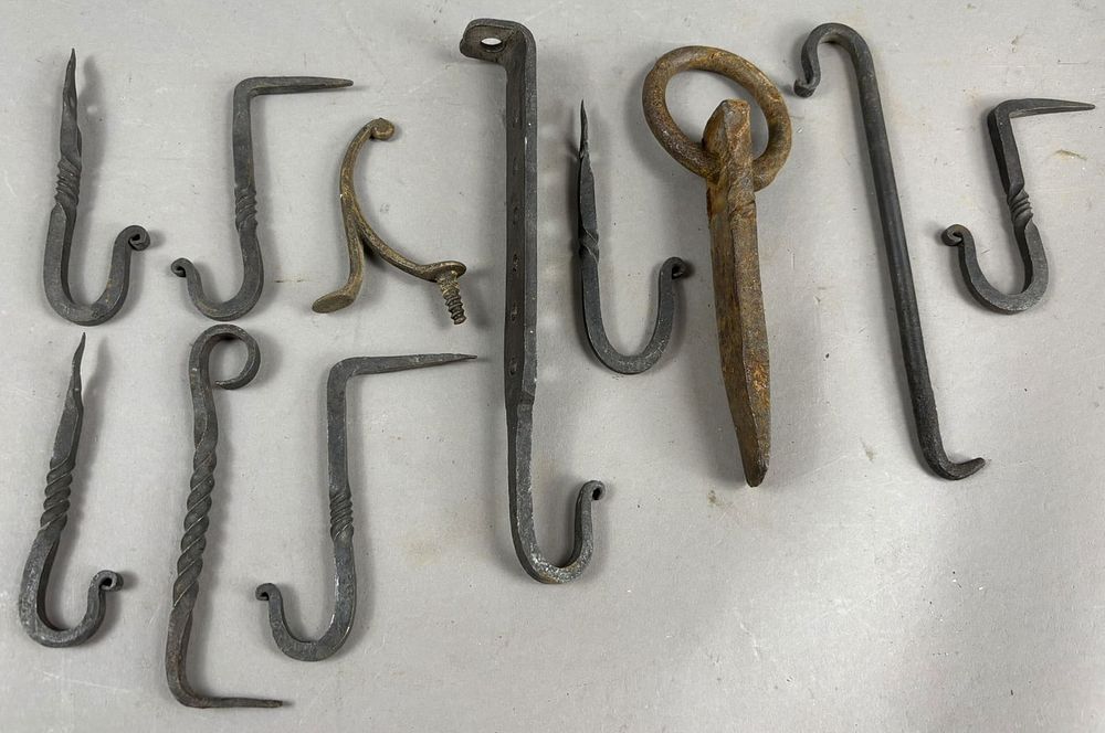 Lot 208: Antique 19th Century Lot 11 Wrought Iron Hand Hammered Hooks