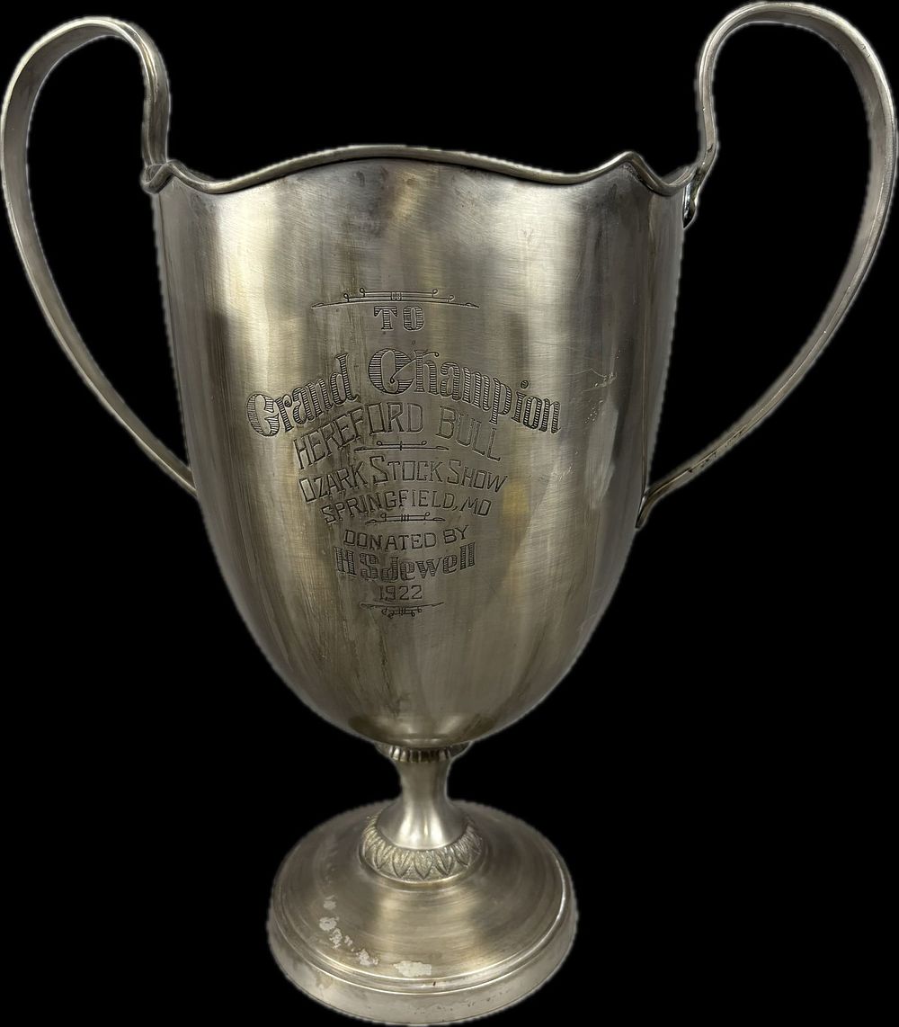 Lot 302: 1922 Hereford Bull Ozark Stock Show Springfield Mo Grand Champion Trophy