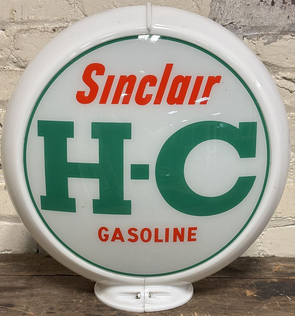 Lot 263: Sinclair H-C Gasoline 13.5" Gas Pump Globe w/ Capco Body