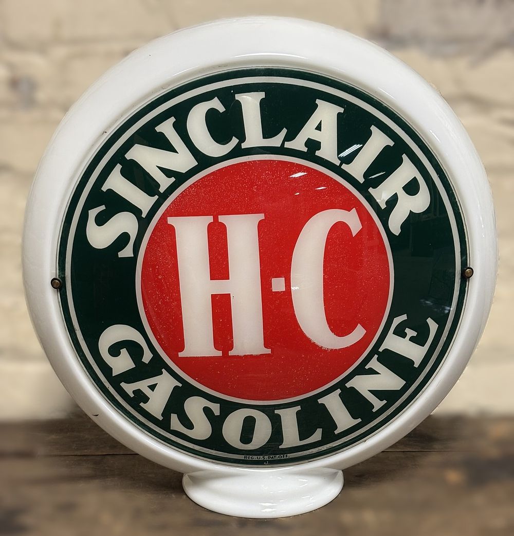 Lot 266: Sinclair H-C Gasoline Dark Green 13.5" Globe w/ Narrow Body