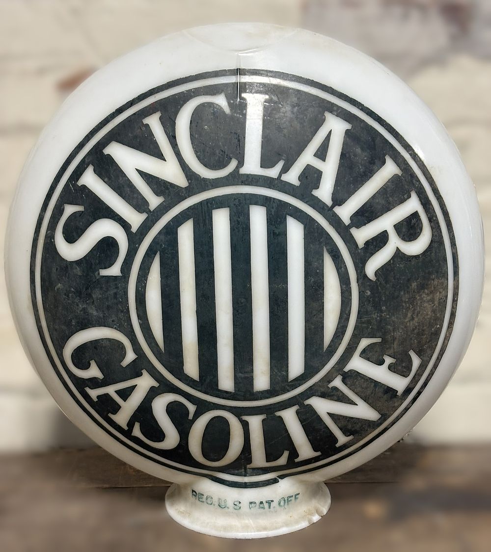 Lot 270: Sinclair Gasoline OPE One Piece Etched 13.5" Milk Glass Gas Pump Globe