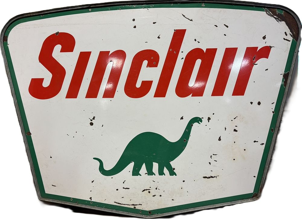 Lot 284: Sinclair 7'x5' DSP Porcelain Service Station Sign w/ Original Ring