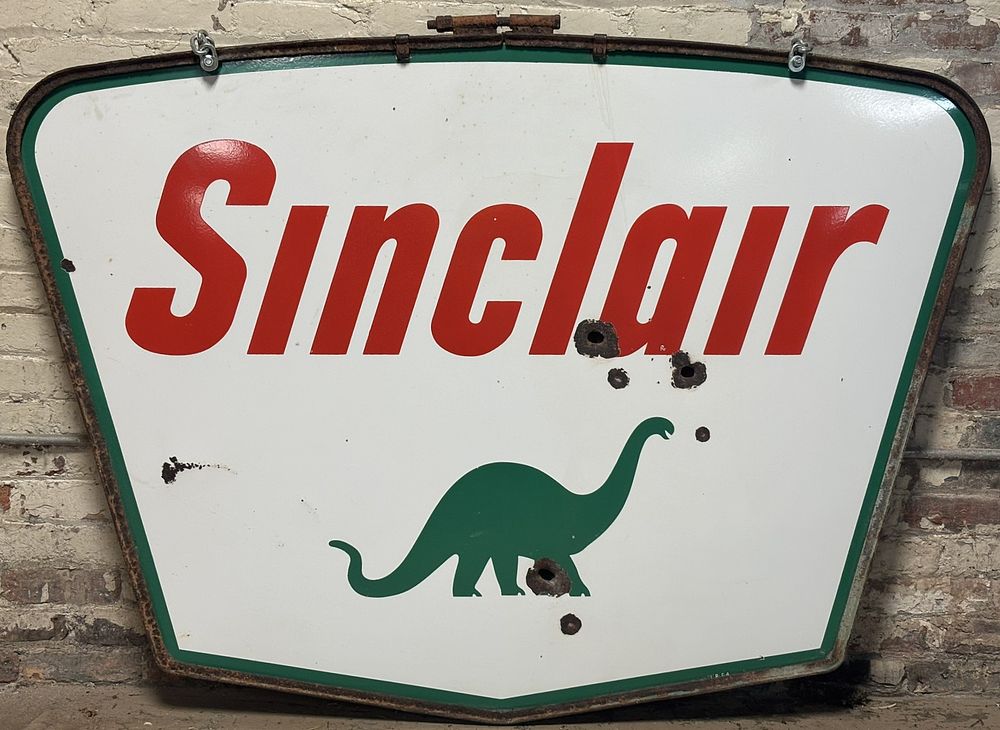 Lot 294: Sinclair 5'x4' DSP Porcelain Service Station Sign w/ Original Ring