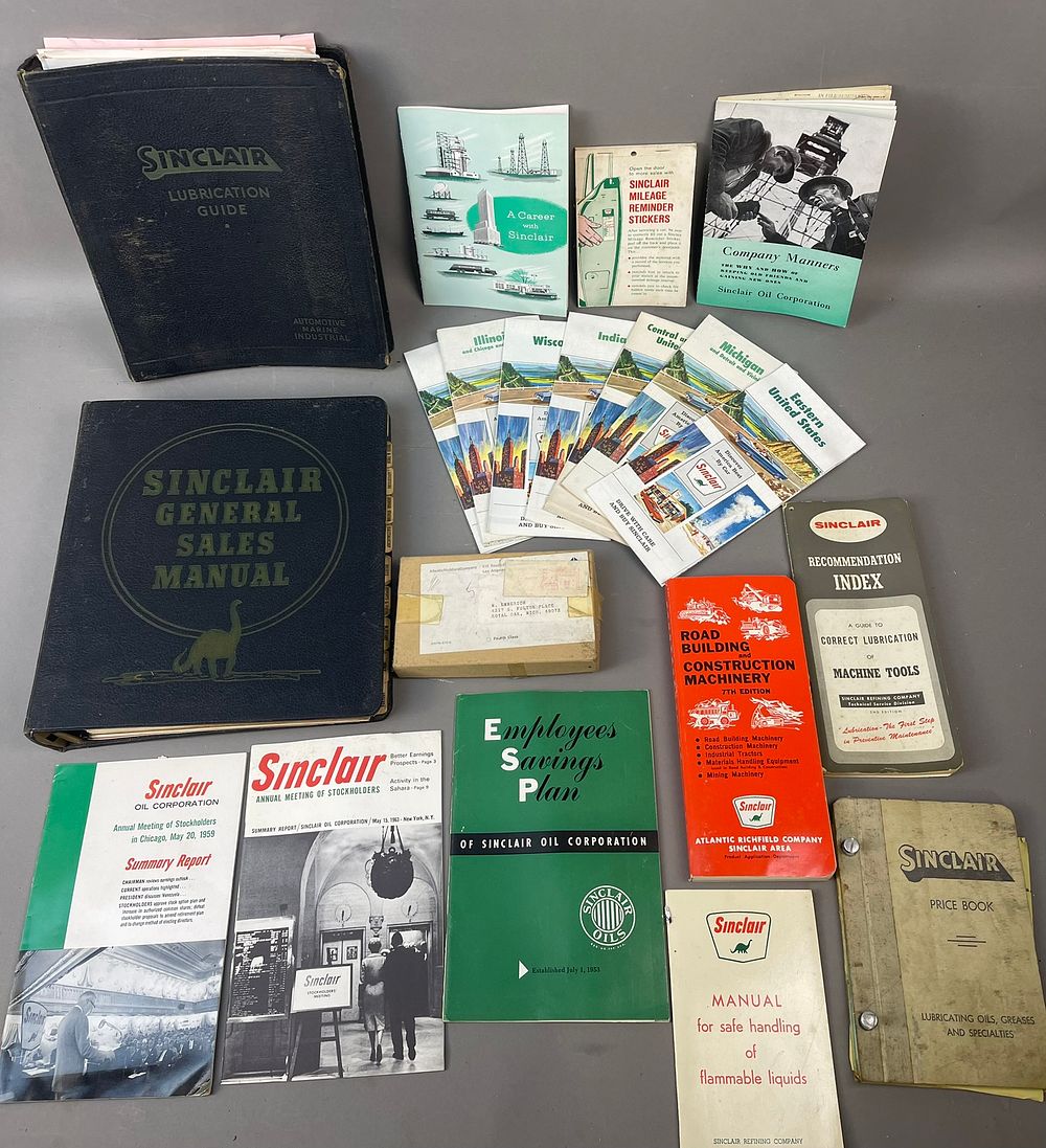Lot 299f: Lot 20 Original Sinclair Service Station Guide Sales Manual Maps & More