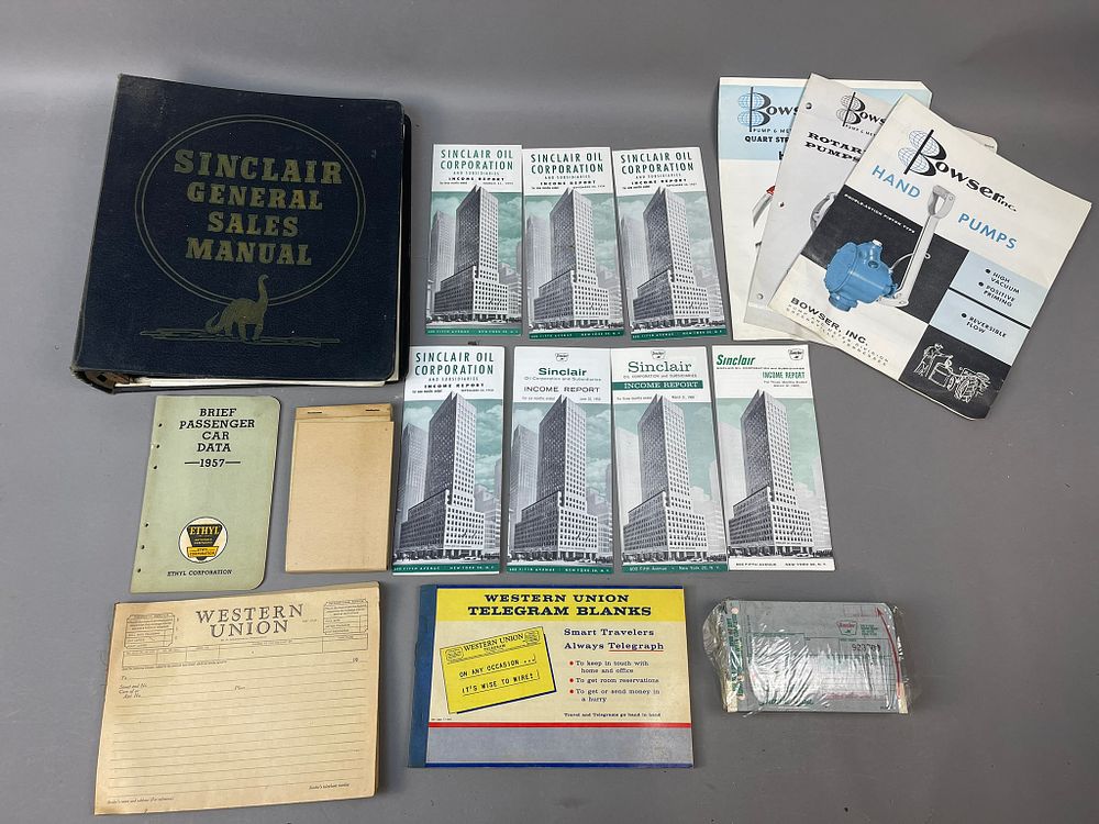Lot 300l: Lot 17 Original Sinclair Service Station Ephemera, Maps & More