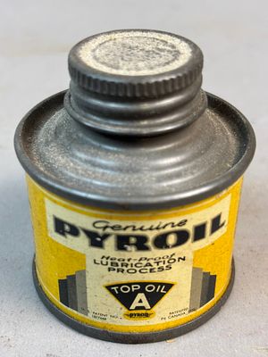Pyroil 1932 Top Oil "A" Cone Top 2oz Metal Can. See all photos for a better idea on condition. 