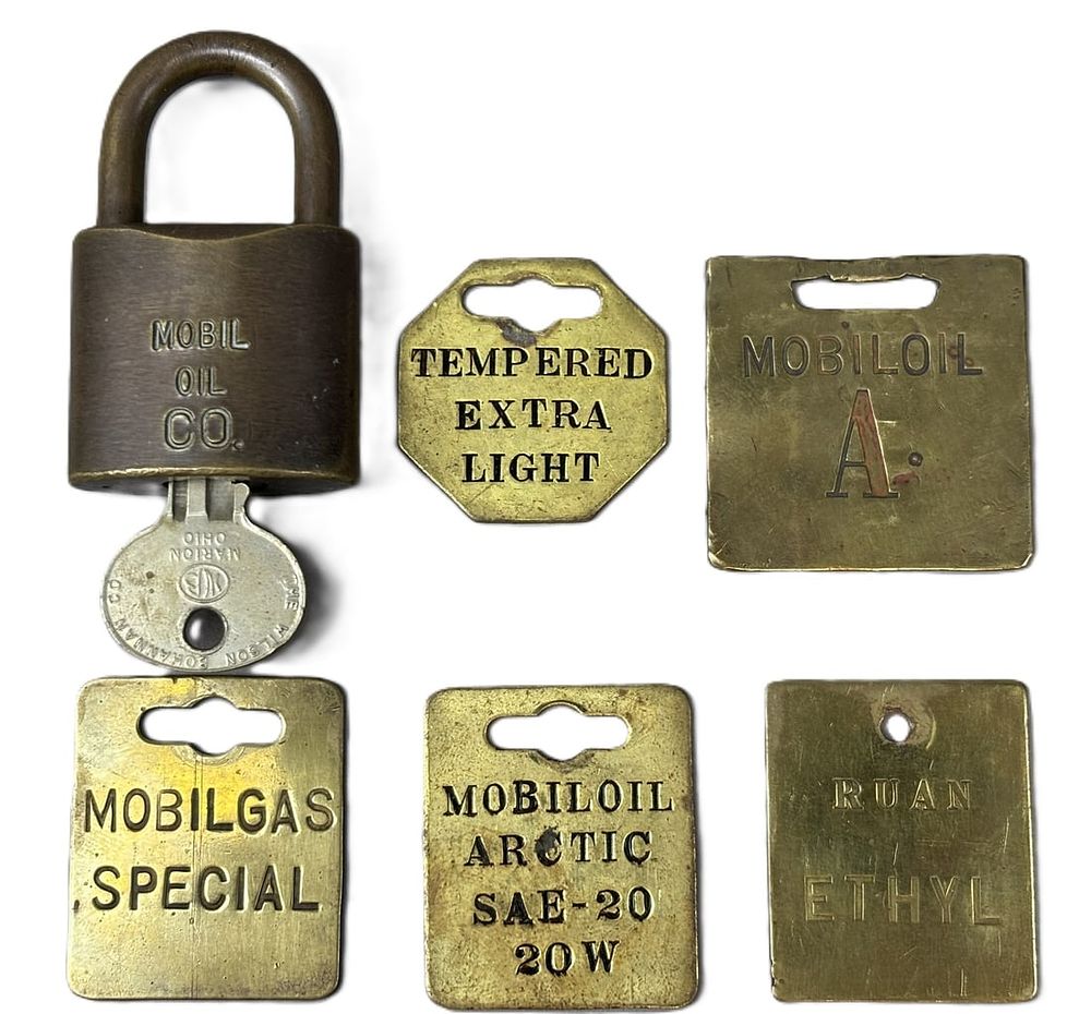 Lot 190: Lot 6 Mobil Mobilgas Special Artic Brass Oil Check Tags & Lock