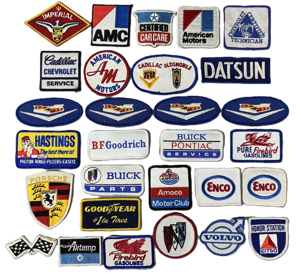Lot 196: Lot 29 Original 50s 60s Cadillac AMC Enco Pure Gas Oil Patches