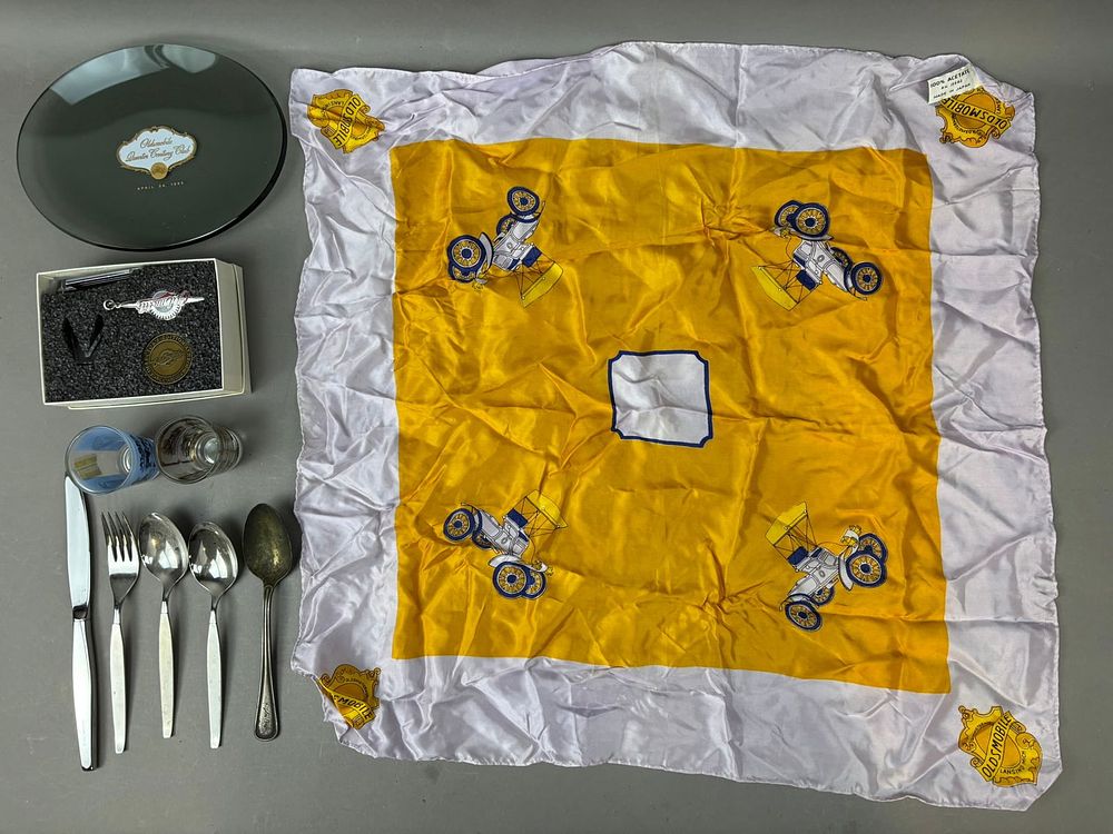 Lot 198: Lot 10 Oldsmobile Forks Spoons Handkerchief Plate