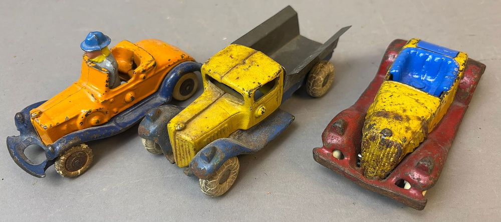 Lot 239B: 3 Original 1920s-30s Cast Iron Toy Car & Truck