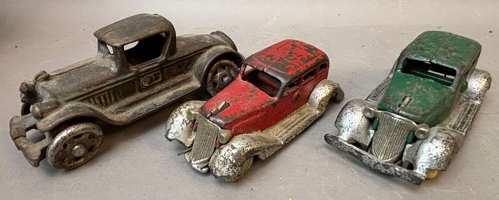 Lot 240B: 3 20s-30s Cast Iron 4"-5" Toy Touring Sedan Cars