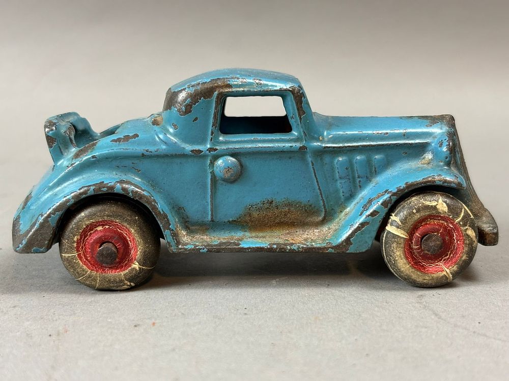 Lot 241: Original Blue Painted 2 Door 4" Cast Iron Coupe w/ Rumble Seat