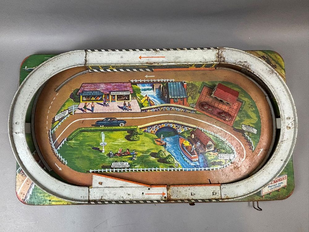 Lot 249: Ranger Steel No 450 Cross Country Turnpike Tin Litho Race Track