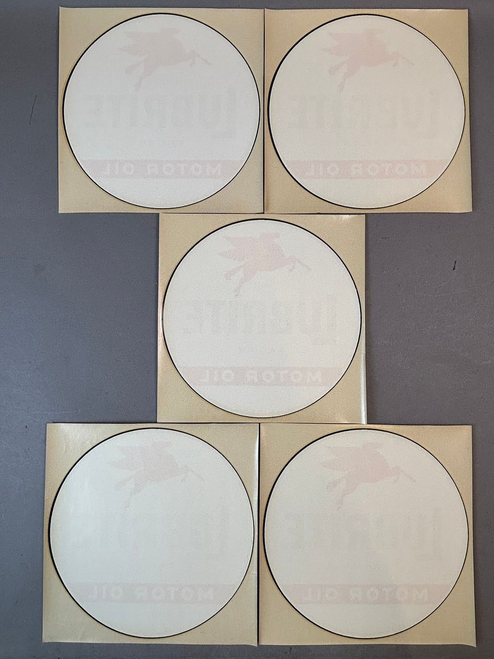 Lot 301: 5 Mobil Lubrite Motor Oil 9" Gas Pump Decals NOS