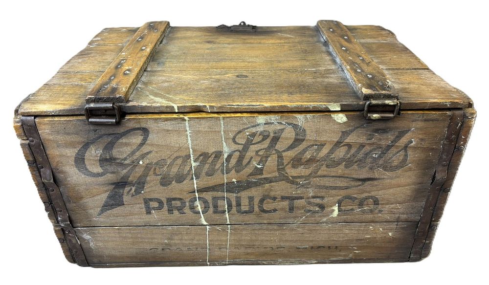 Lot 359: Grand Rapids Original Pre Prohibition Beer Wooden Shipping Crate