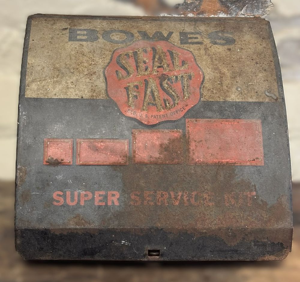 Lot 524: Bowes Seal Fast Original Tire Tube Counter Top Display