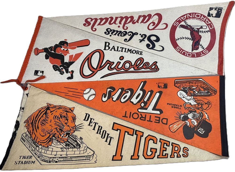 Lot 149: Lot 4 Vintage MLB Baseball Felt Pennants Detroit Tigers Baltimore Orioles & St Louis Cardinals
