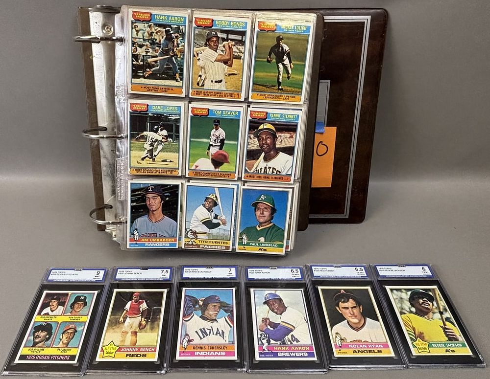 Lot 230: 1976 Topps Near Complete Baseball Set w/ High Grade Eckersley RC#98 ISA 7