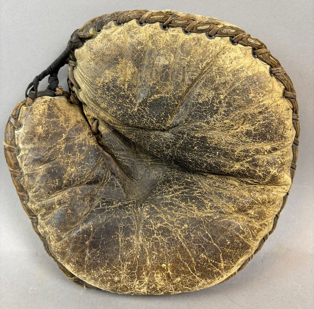 Lot 246: A.J. Reach Early 20s First Basemans Mitt White Baseball Glove