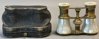 Antique LeMaire Paris Mother of Pearl Opera Glasses w/ Case. Offered here is a beautiful pair of 
