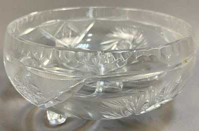 Heavy Cut Crystal Footed Bowl w/ Star & Fan Motif 7.75". A substantial and beautifully cut 