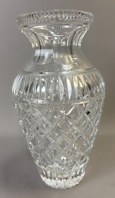 Heavy Cut Crystal Vase 10.5" Tall Diamond & Thumbprint Pattern. An impressive heavy cut crystal 